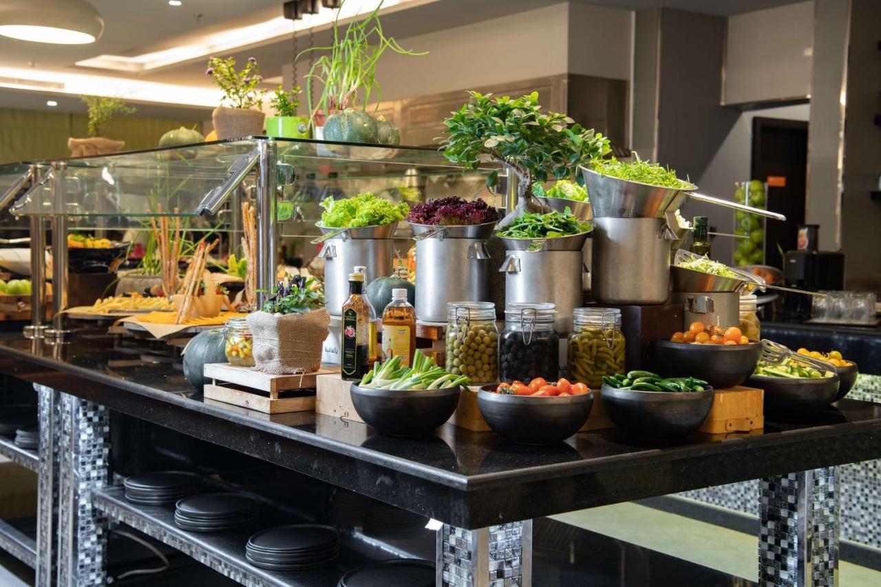 Radisson Hotel & Apartments Dammam Industrial City Eksteriør billede