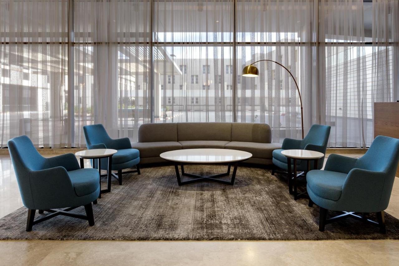 Radisson Hotel & Apartments Dammam Industrial City Eksteriør billede