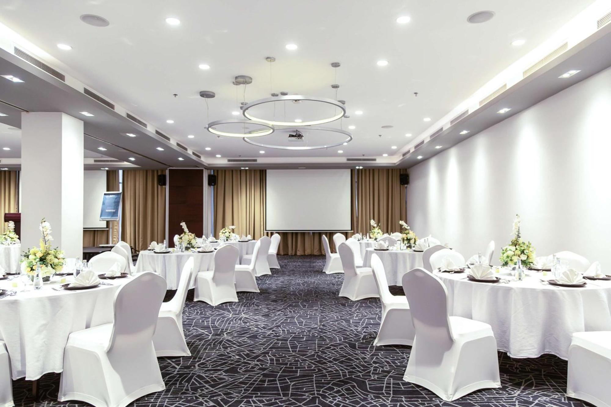 Radisson Hotel & Apartments Dammam Industrial City Eksteriør billede