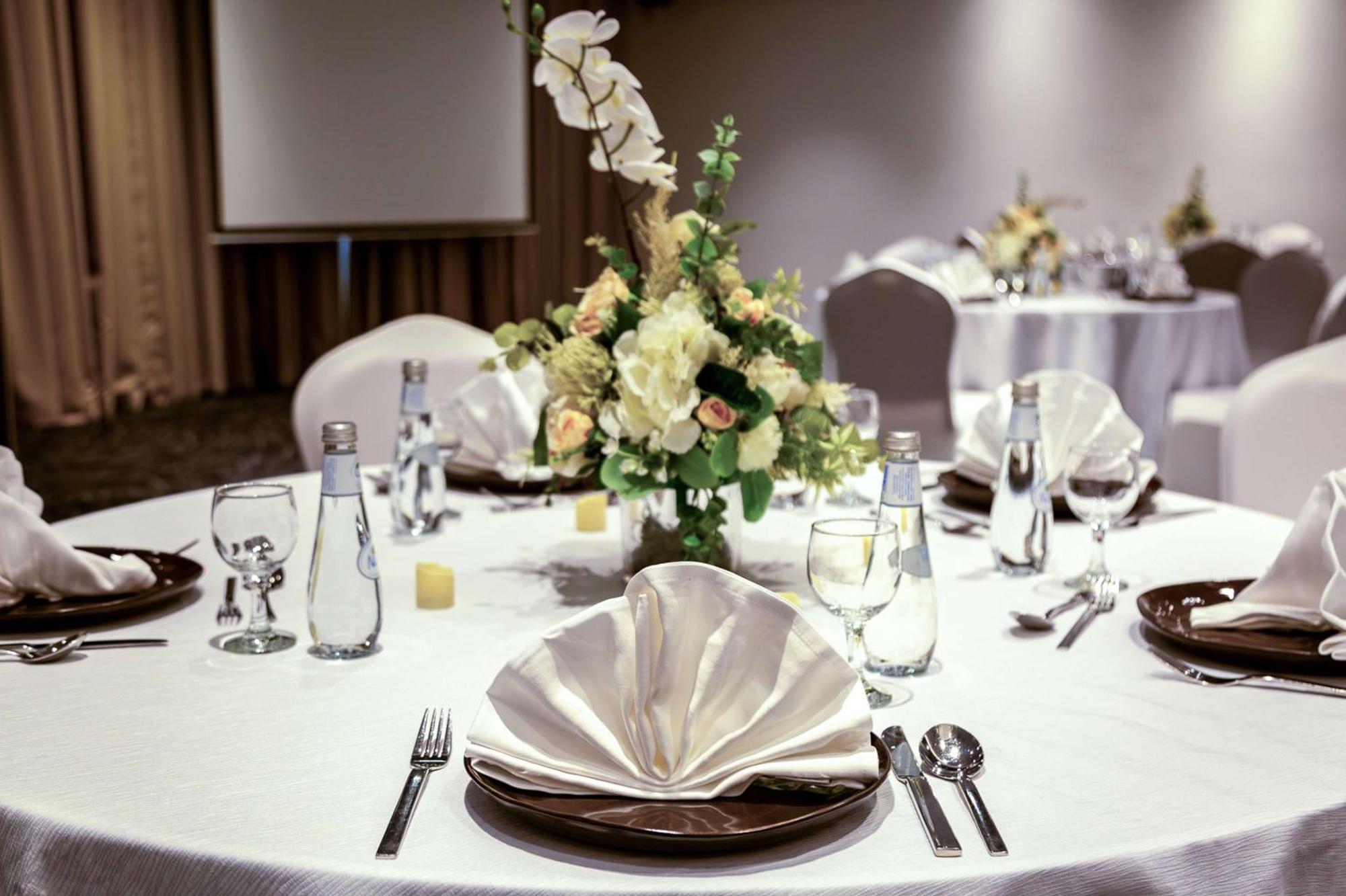 Radisson Hotel & Apartments Dammam Industrial City Eksteriør billede