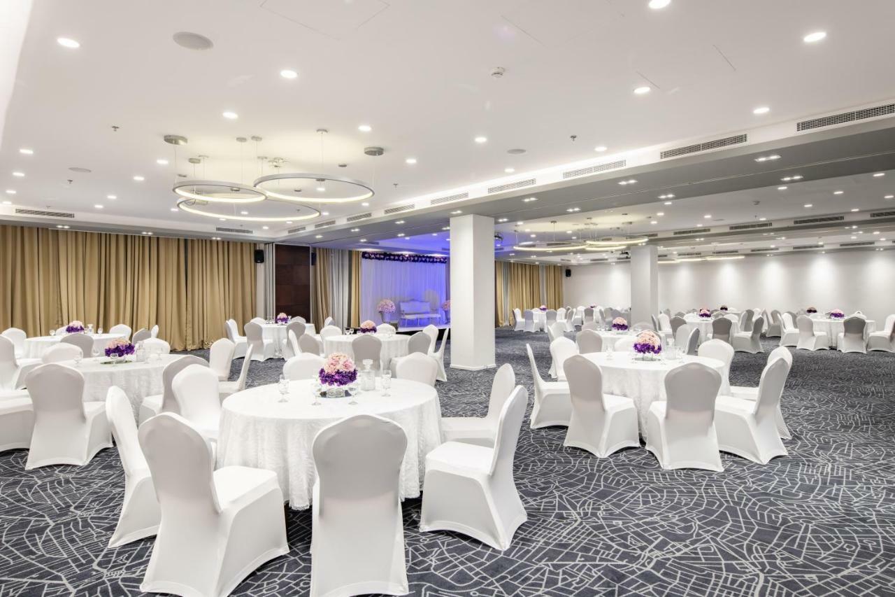 Radisson Hotel & Apartments Dammam Industrial City Eksteriør billede