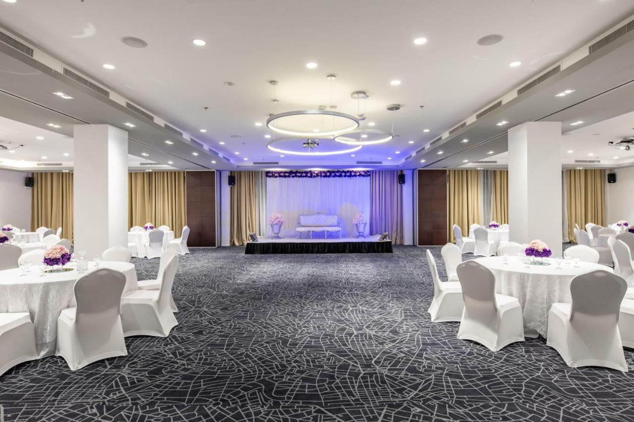 Radisson Hotel & Apartments Dammam Industrial City Eksteriør billede
